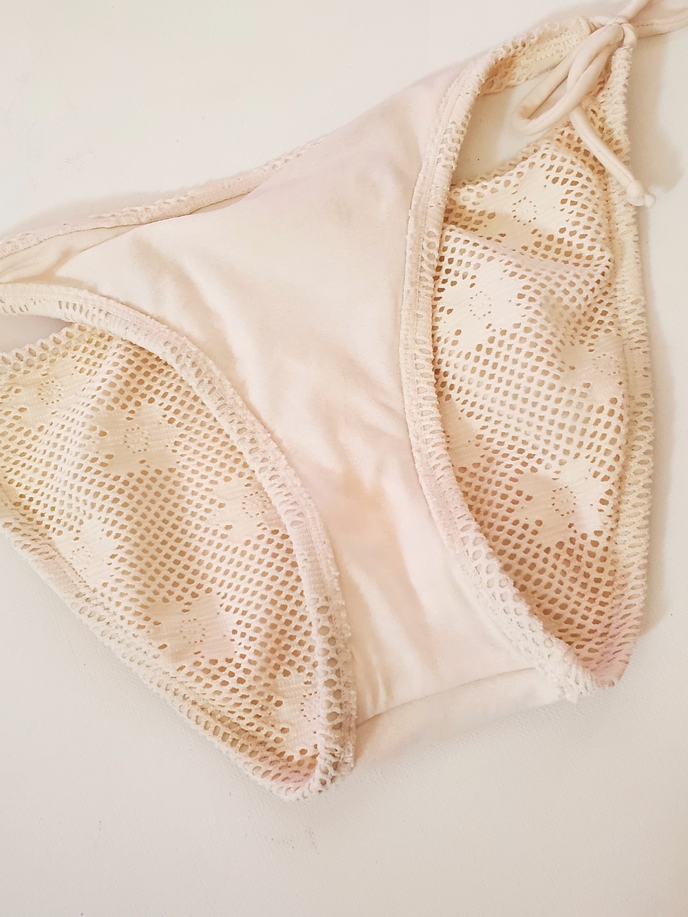 Women's Y2K Retro Cream Stretch Crochet Sz M Triangle Bikini by daffy waterwear - Picture 8 of 12